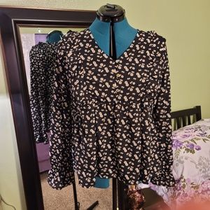 Kay + Jay women's large long sleeve rufffles black with daisies. New with tags!!